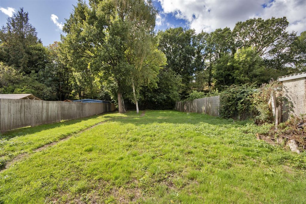 Property photo 3 of 12 64918_004.Jpg