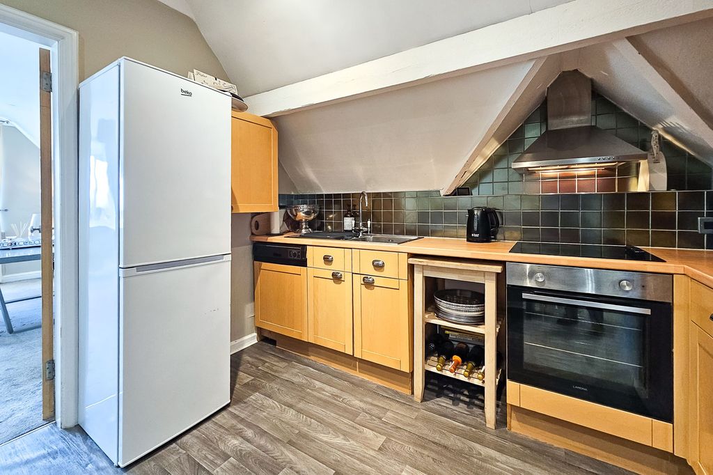 Additional image 4 of 2 bed flat for saleHarlow Oval, Harrogate HG2