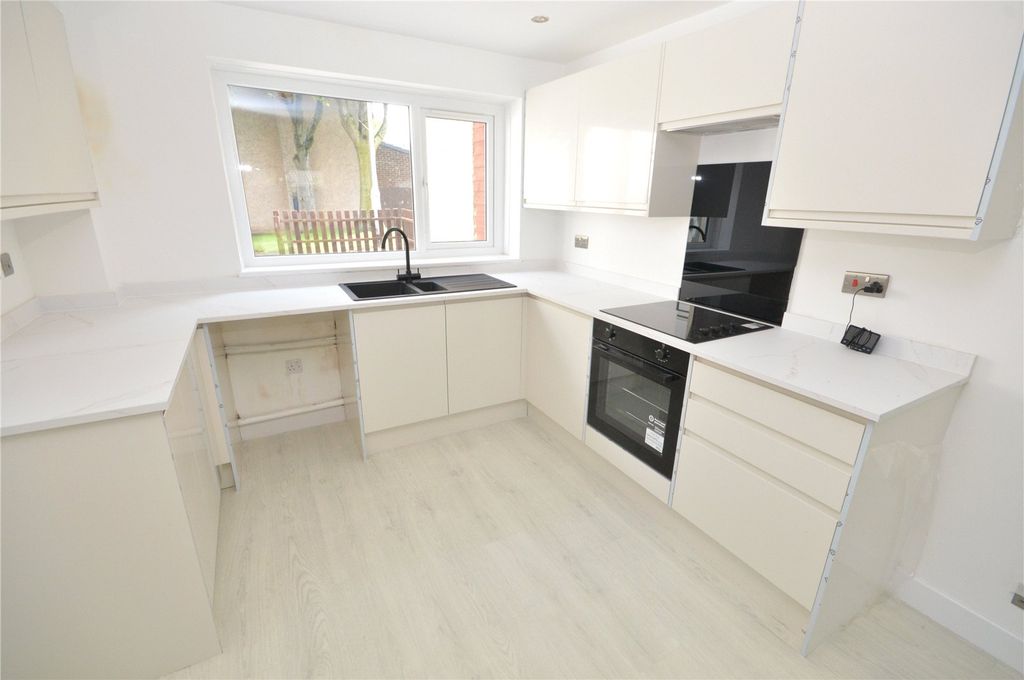 Property photo 2 of 11 Picture No. 22