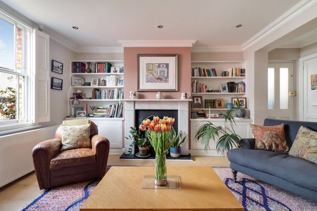 Property photo 3 of 24