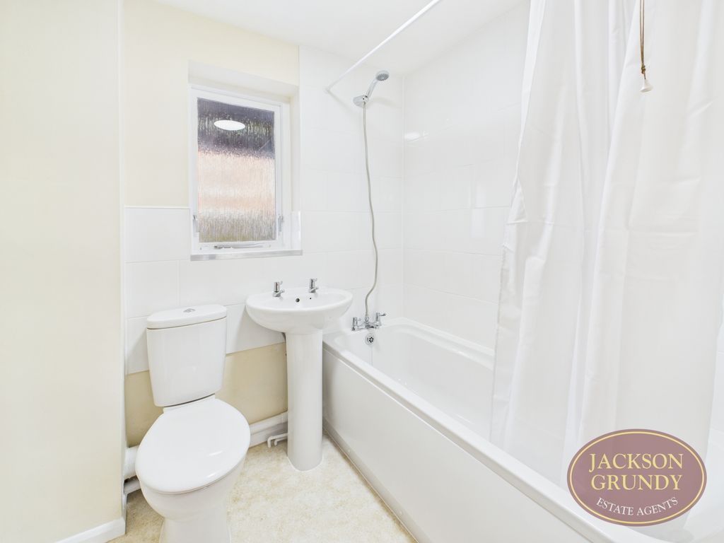 Property photo 2 of 5 Beechwood Road