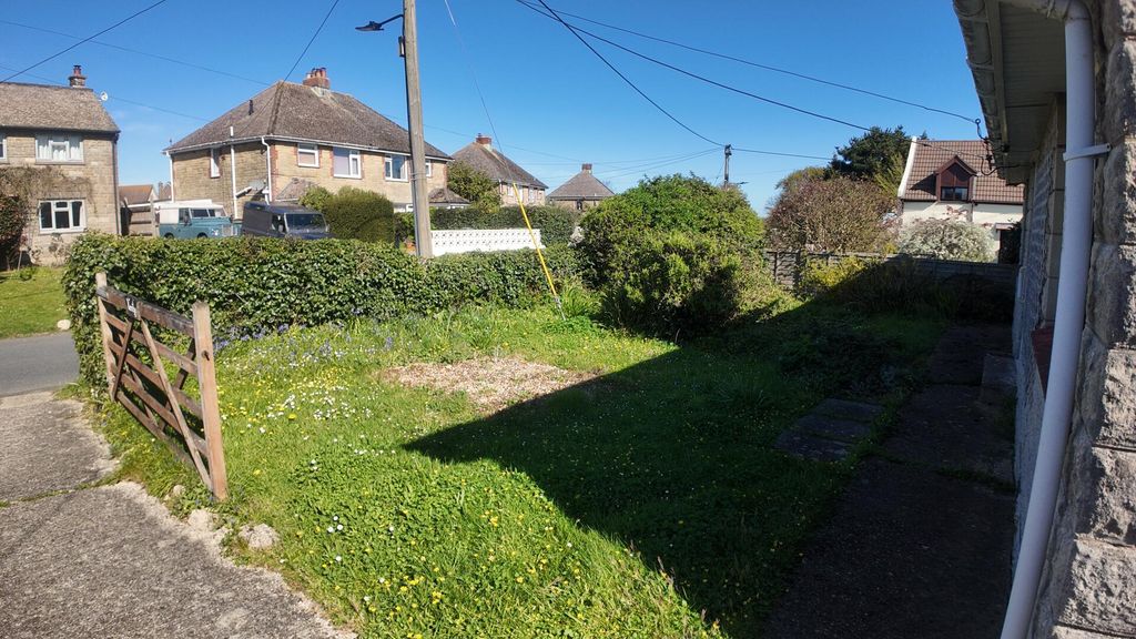 Property photo 3 of 16 Front Garden