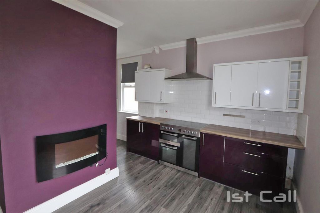 Property photo 3 of 10 Kitchen/ Diner