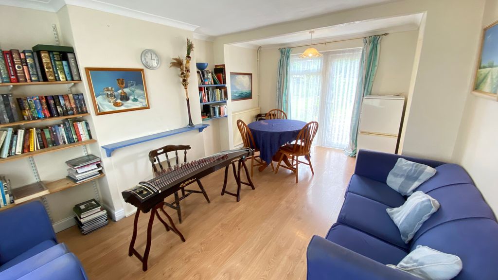 Property photo 3 of 8 Shared Living Area