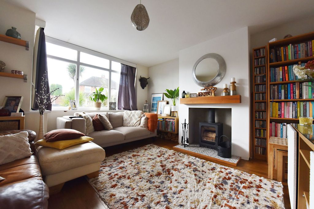 Property photo 2 of 18