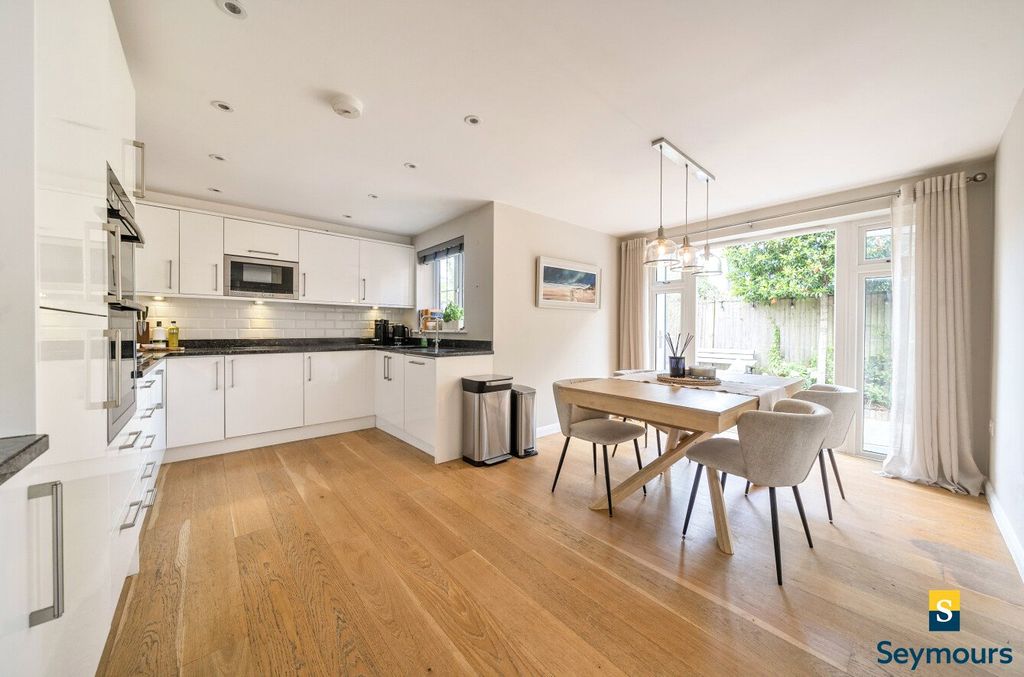 Property photo 2 of 16 Kitchen/Dining