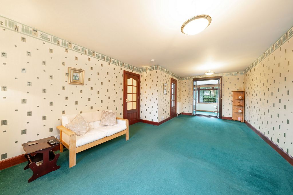 Property photo 2 of 25 Photo 11