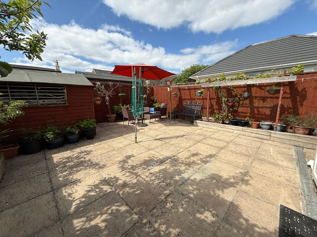 Property photo 2 of 29