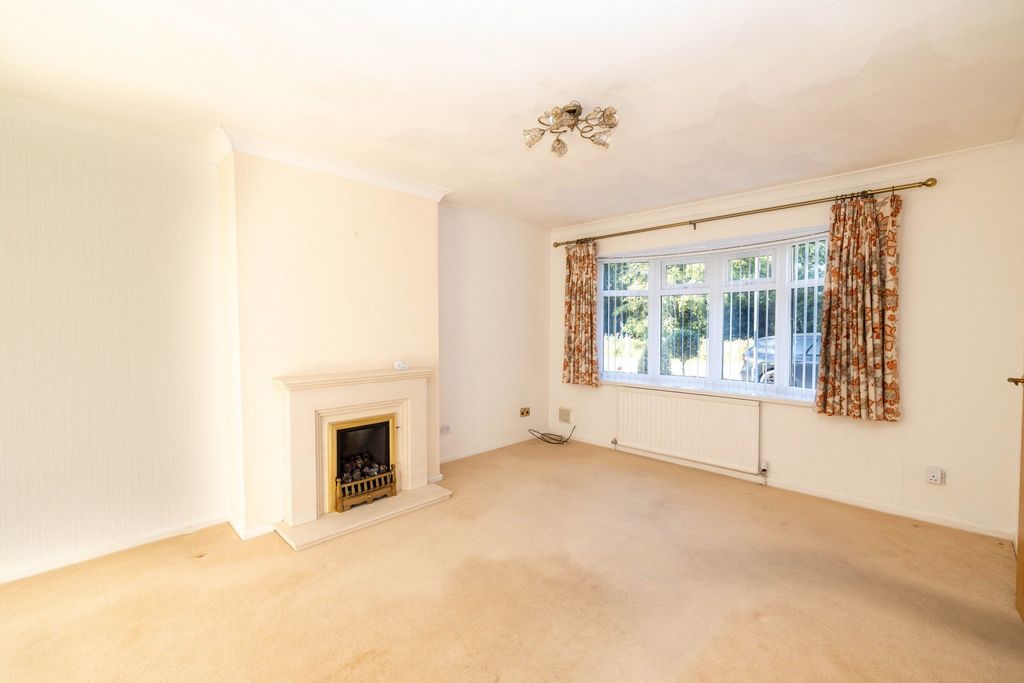 Property photo 2 of 22