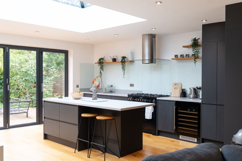 Property photo 3 of 34 4756794