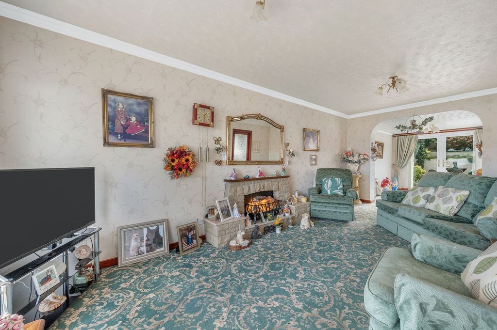 Property photo 3 of 25