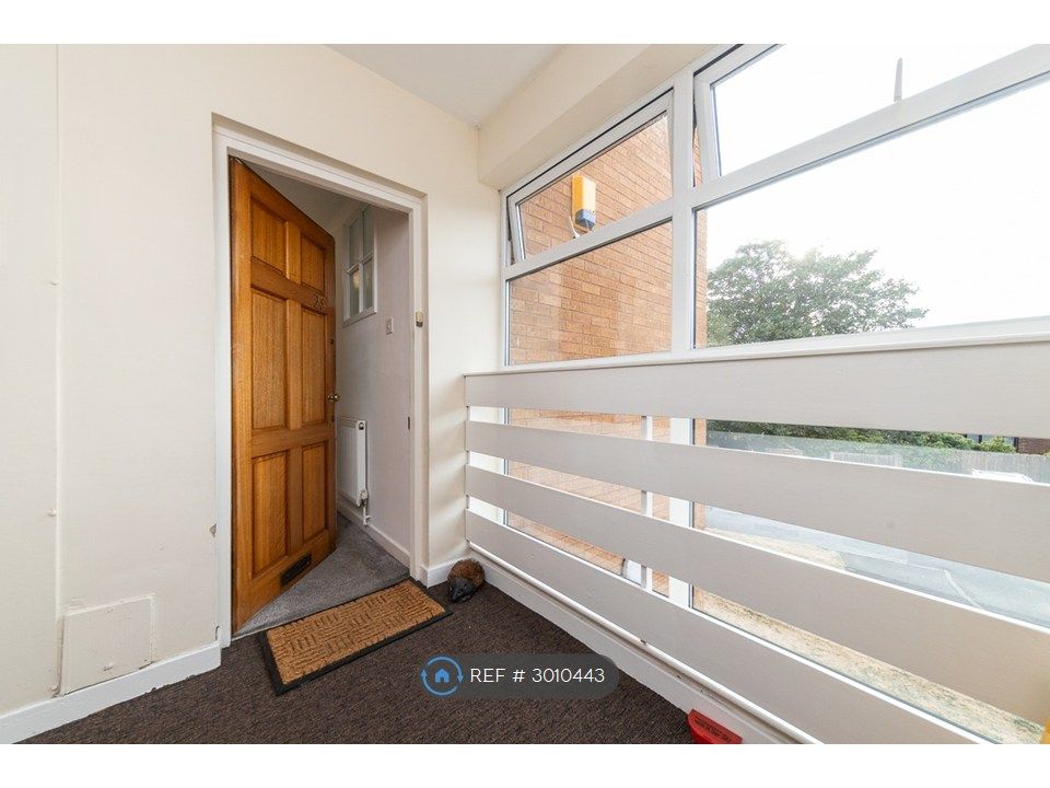 Property photo 2 of 26