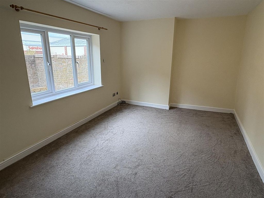 Property photo 2 of 15 Img_9036.Jpg