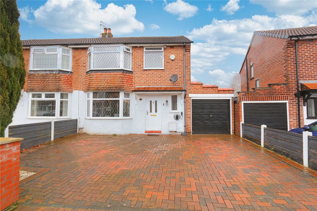 Property photo 1 of 17 External