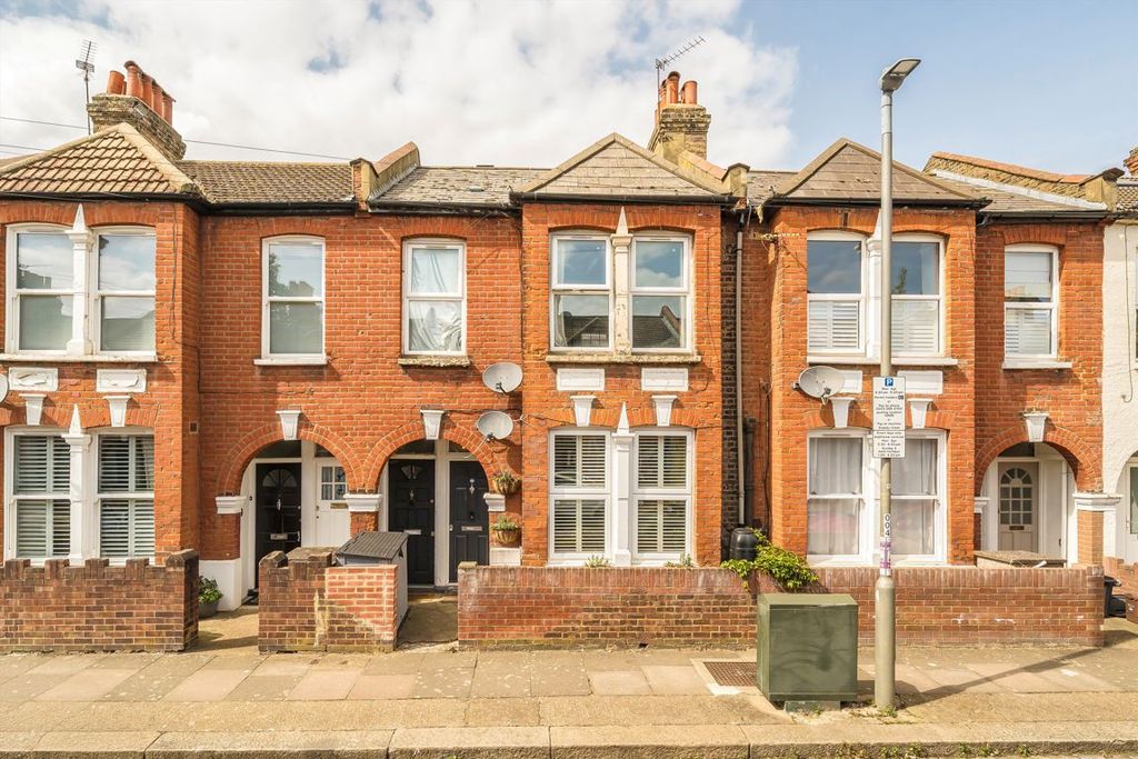 Property photo 1 of 8