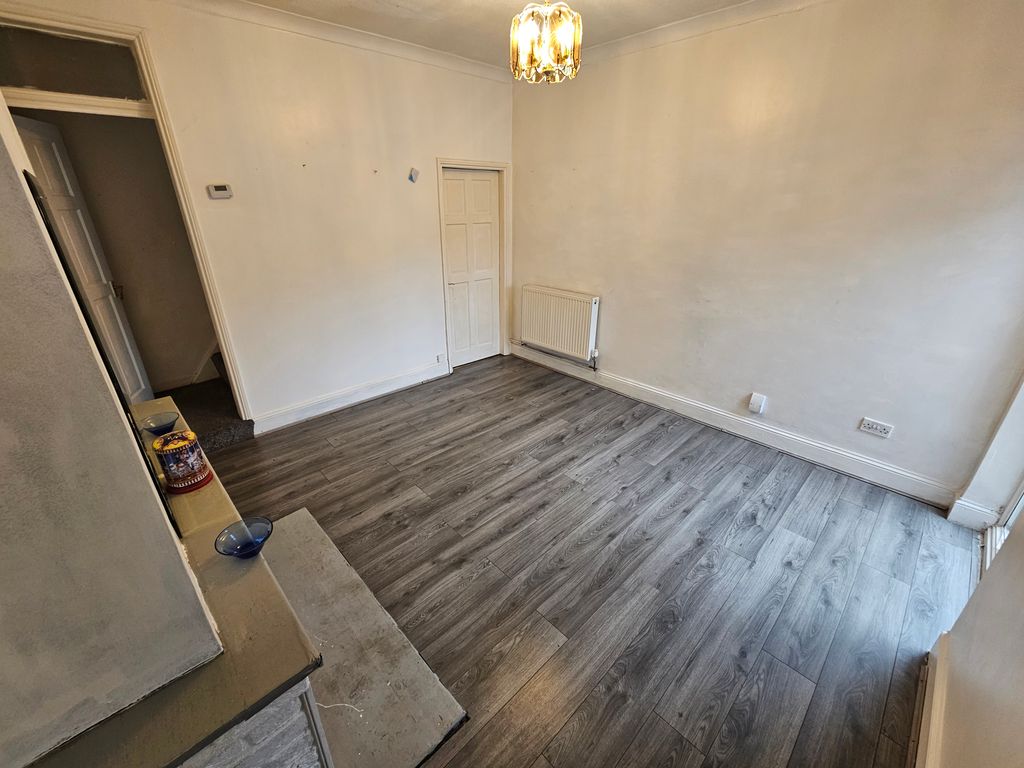 Property photo 3 of 11 Image