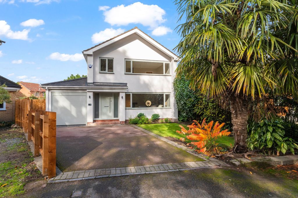 Property photo 1 of 32