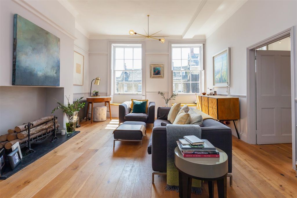 Property photo 3 of 11 279618.Jpg