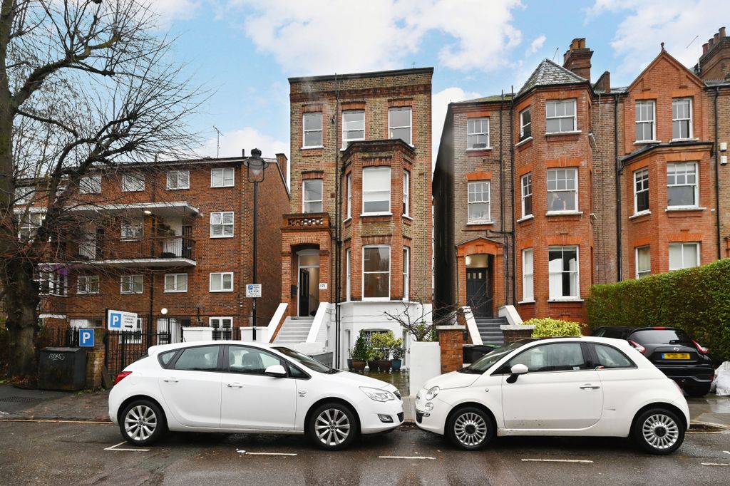 Property photo 3 of 8