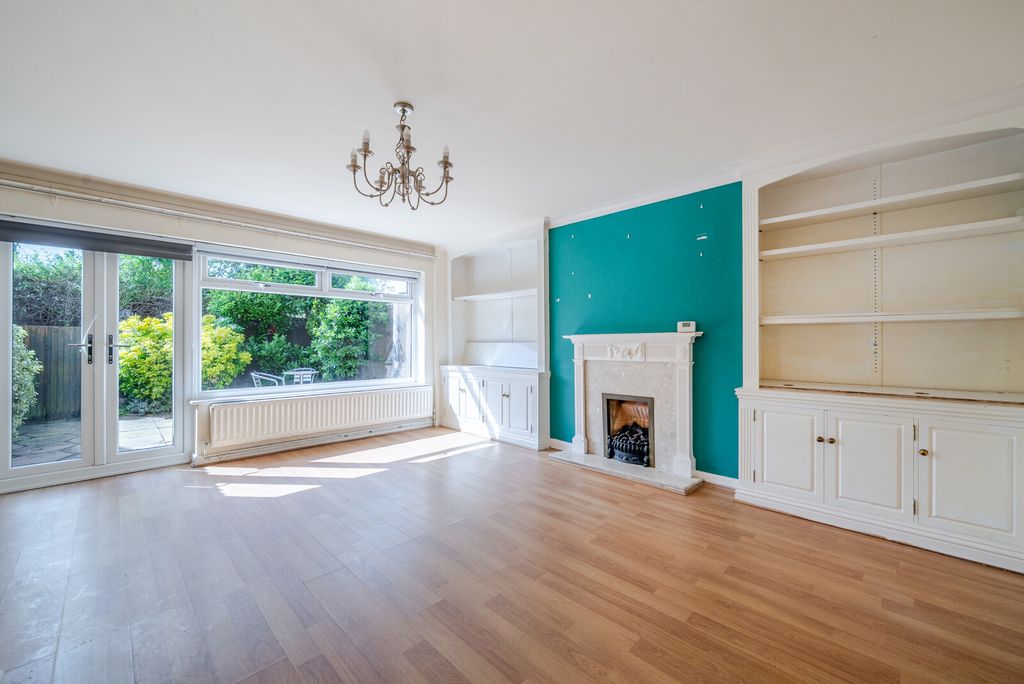 Property photo 2 of 14 1458745-16-6A01F7...