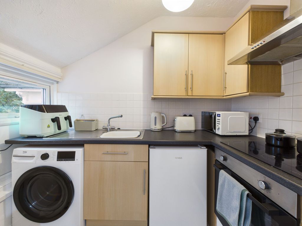 Property photo 2 of 4 Kitchen