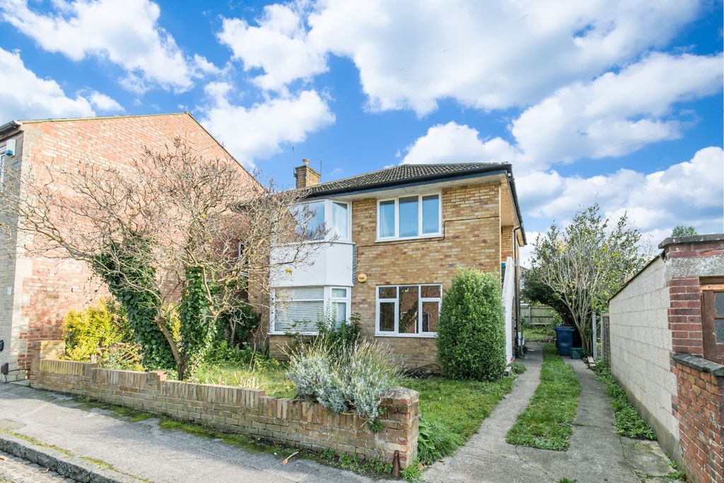 Property photo 1 of 7 147619