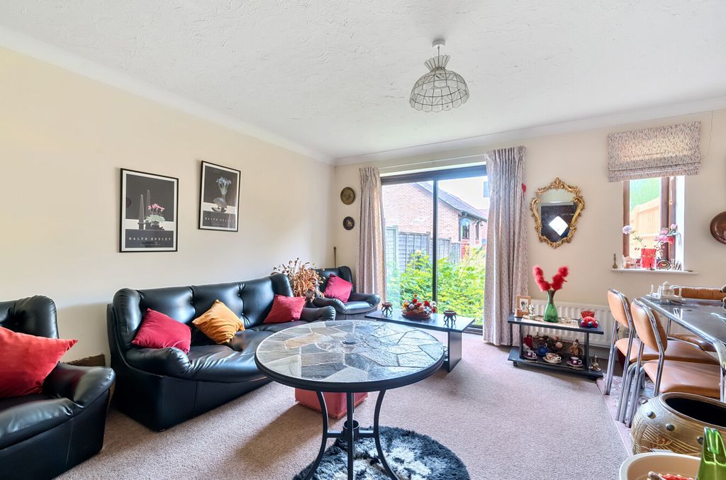Property photo 3 of 14 1333931-2-688ccc8...