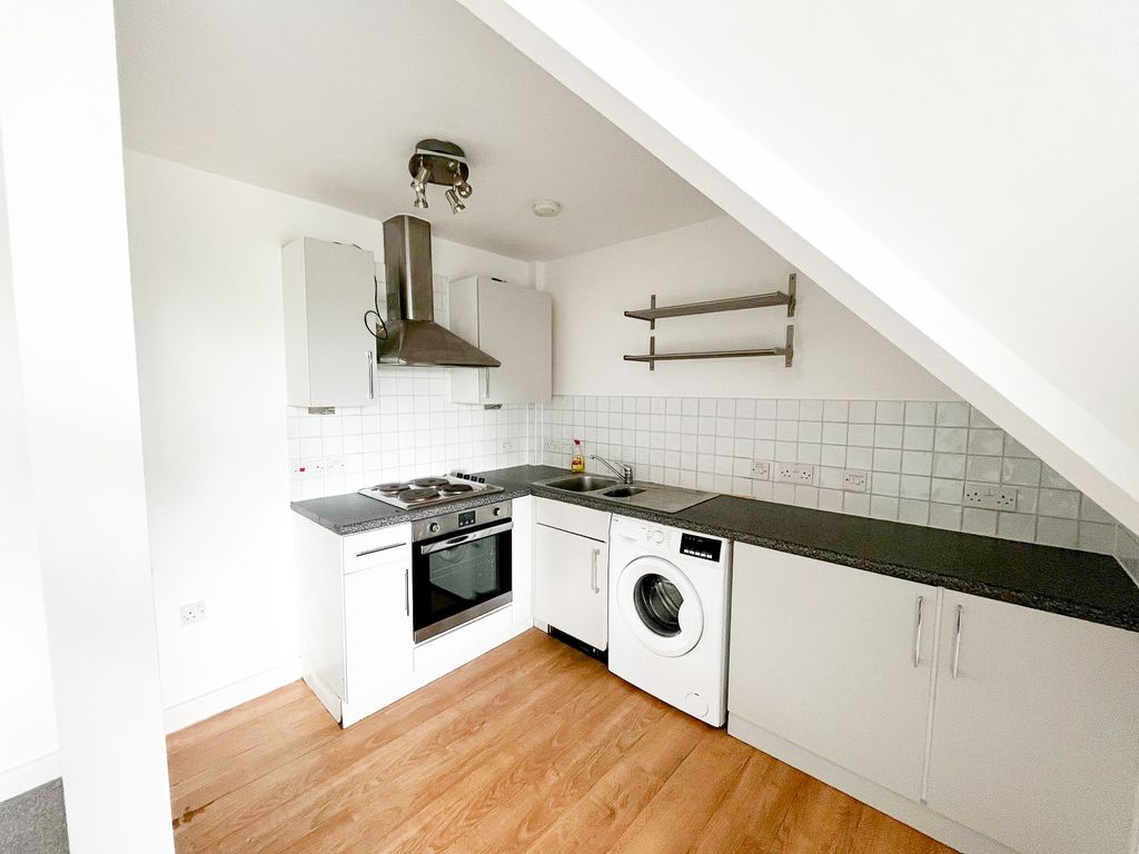 Property photo 3 of 8 Img-20250224-Wa0012