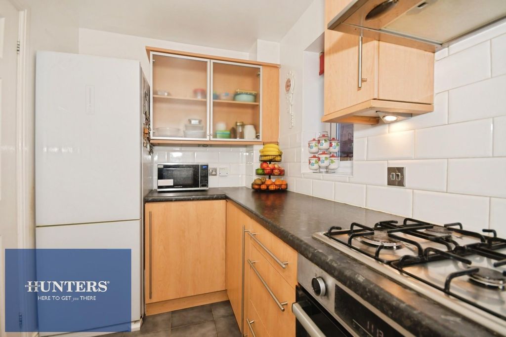 Property photo 3 of 16 Kitchen (2).Jpg