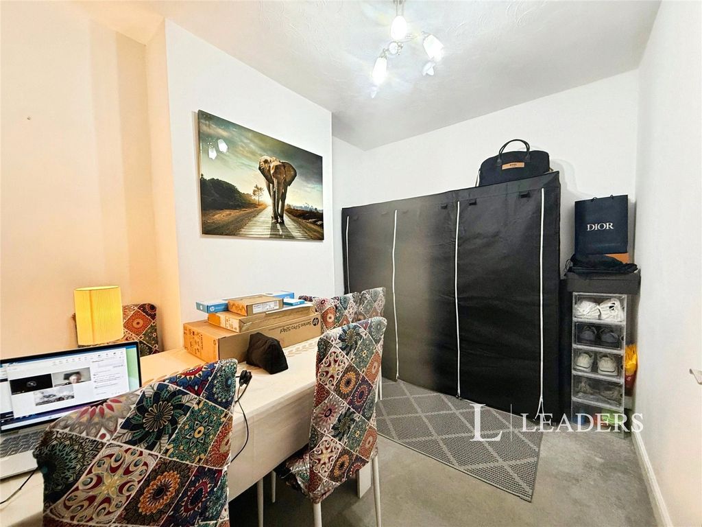 Property photo 3 of 7 Picture No. 08