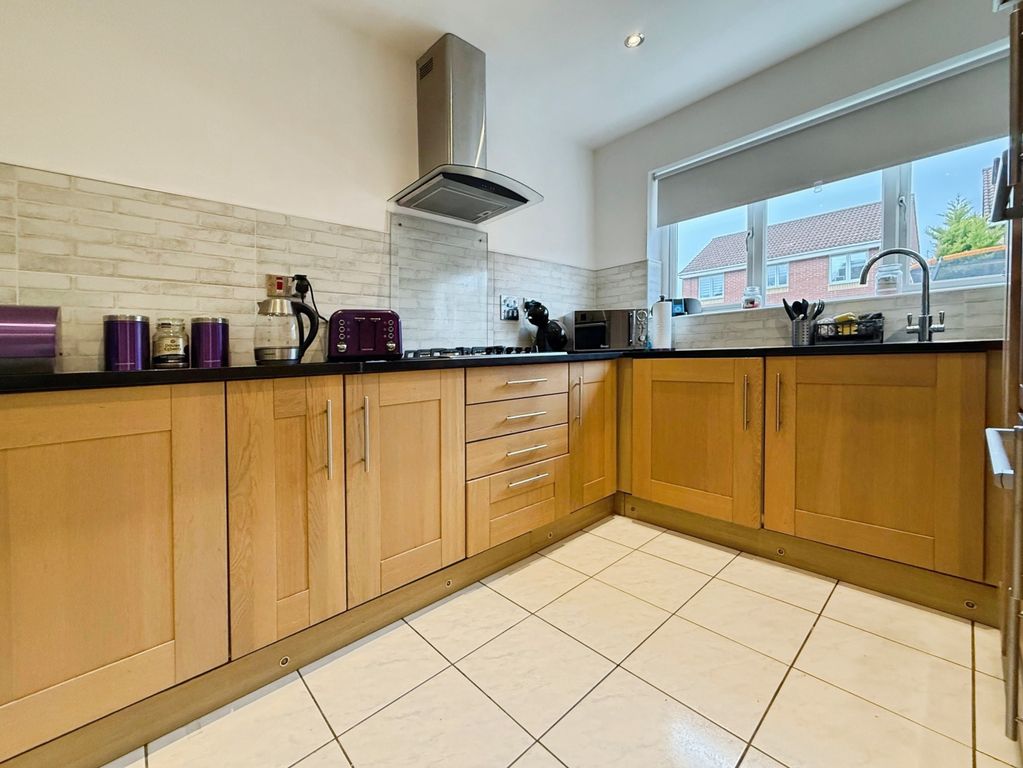 Property photo 2 of 24 Kitchen