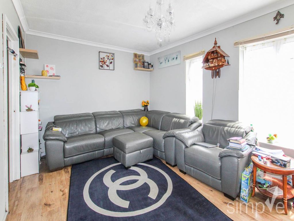 Property photo 3 of 15 Img_4857