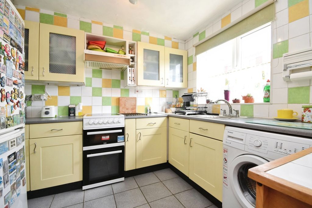 Property photo 3 of 11 Pbox-Img.Jpg