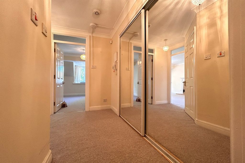 Property photo 3 of 12 Hallway