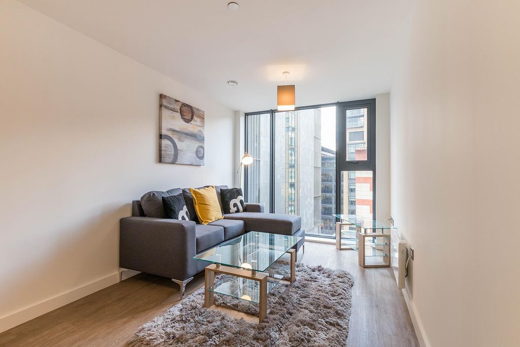 Property photo 1 of 14 Living Room