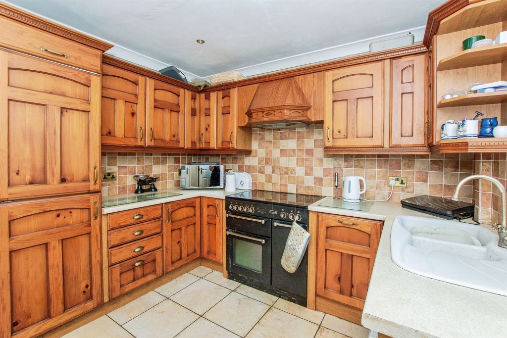 Property photo 3 of 16