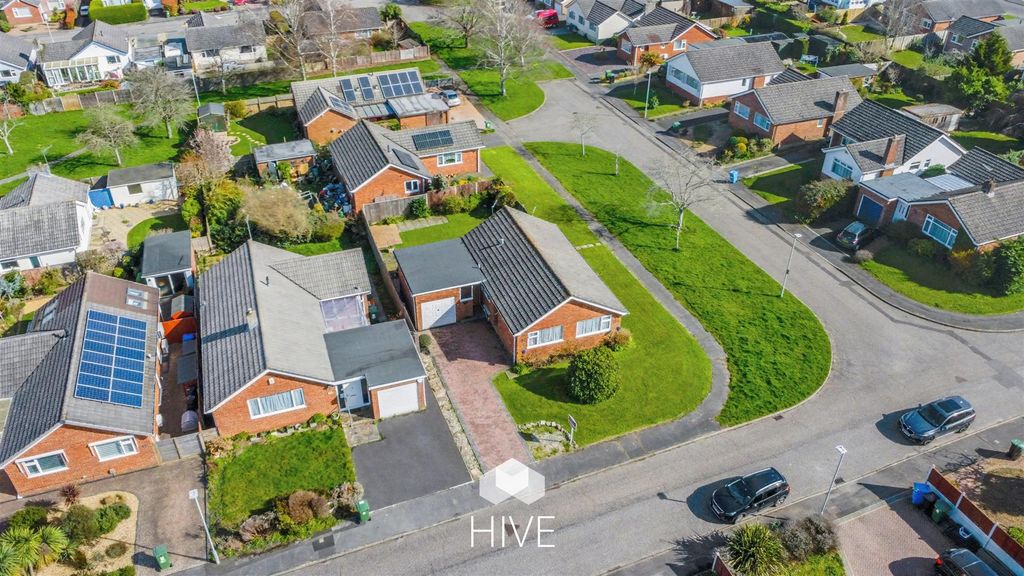 Property photo 2 of 23