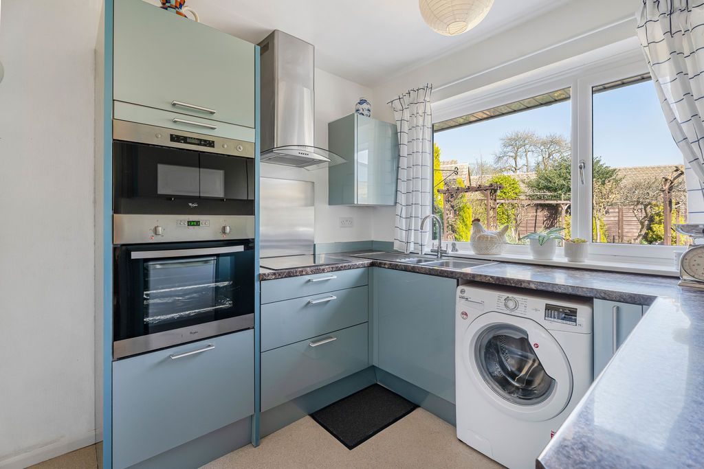 Property photo 2 of 20 Kitchen