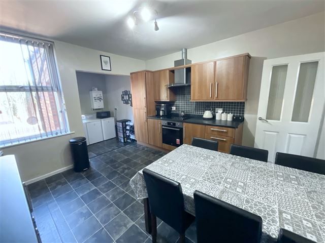 Property photo 3 of 21 Kitchen/Diner