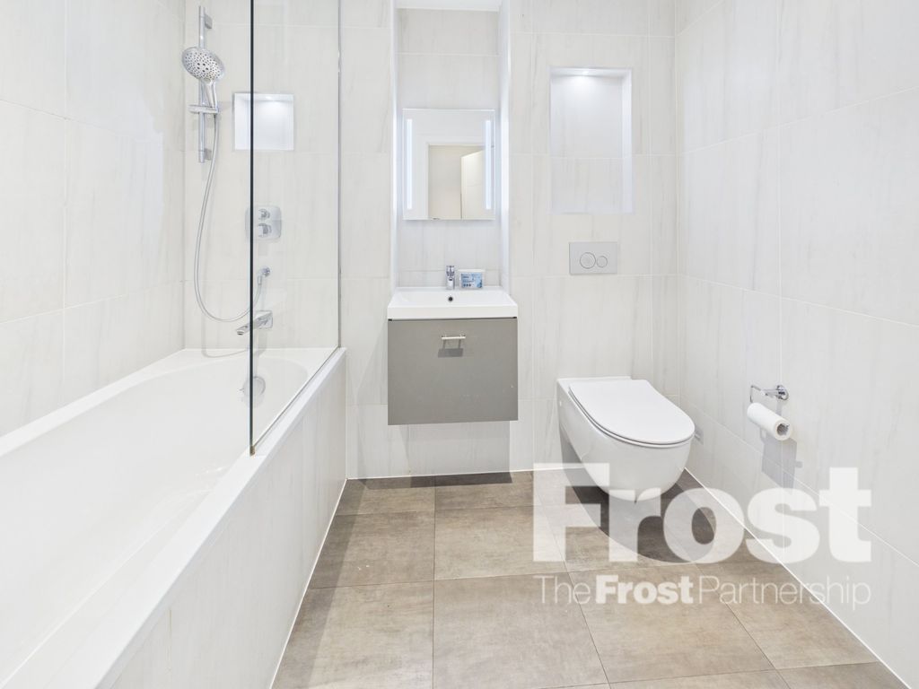 Property photo 3 of 6 Picture No. 12