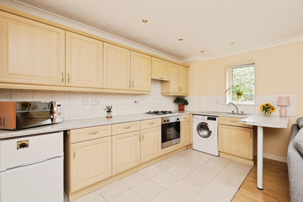 Property photo 3 of 13