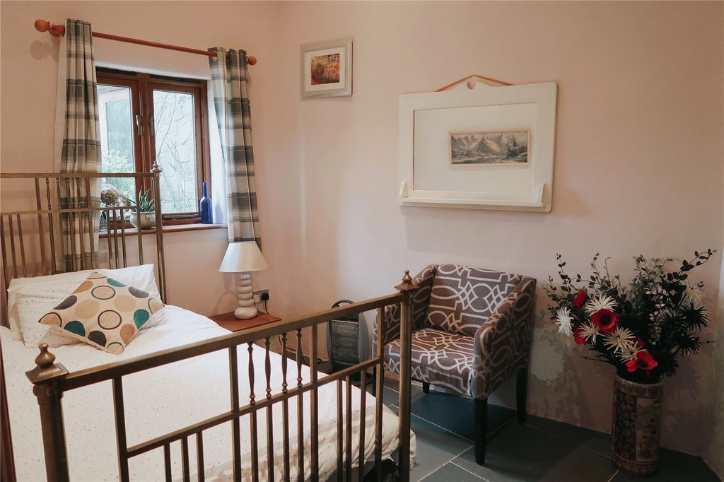 Property photo 3 of 15 Picture No. 07