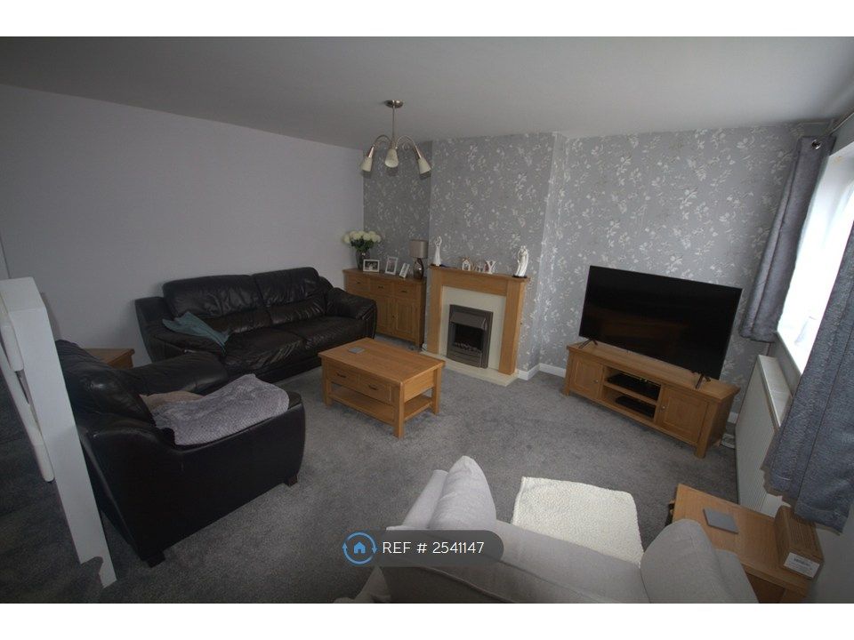 Property photo 2 of 16 Lounge