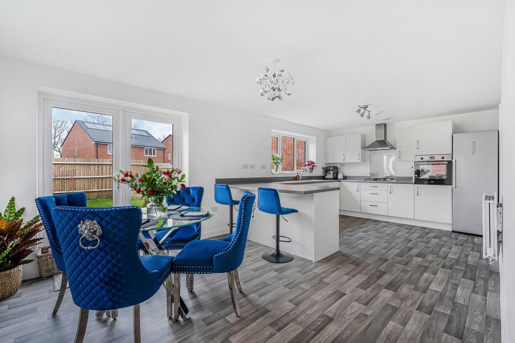 Property photo 3 of 28 17_75177.Jpg