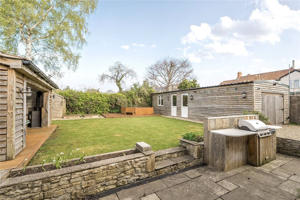 Property photo 2 of 24 Picture No. 26