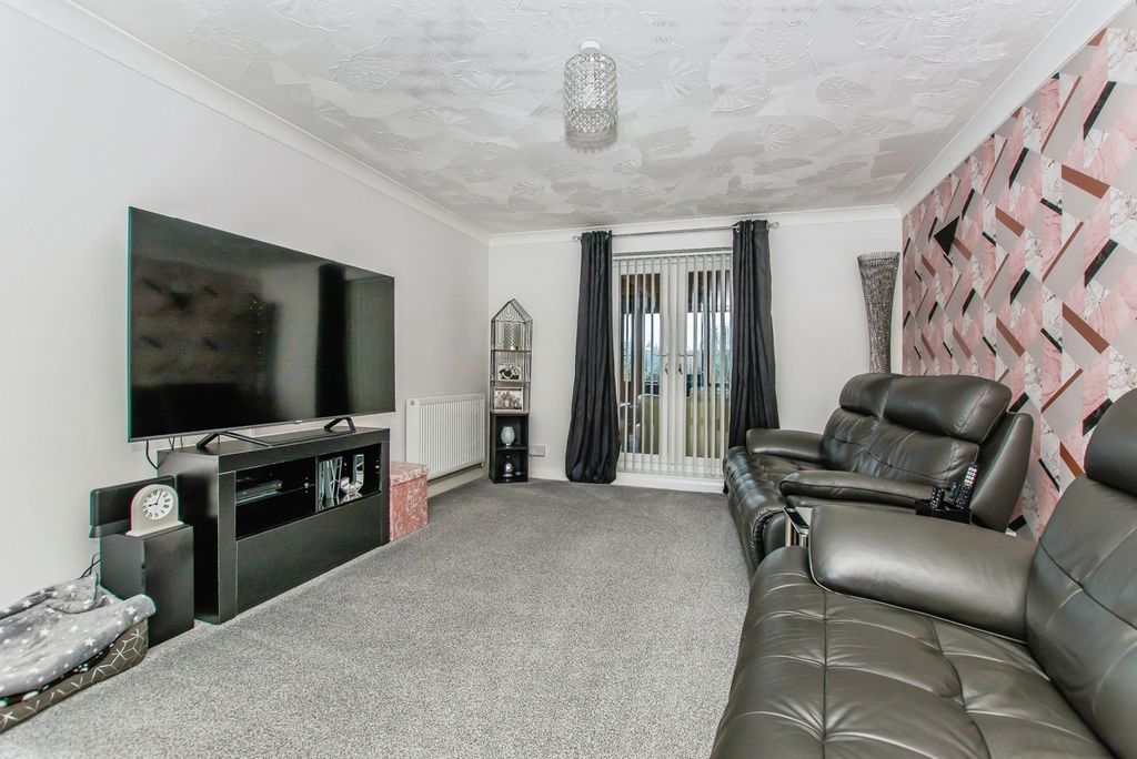 Property photo 2 of 19 Pbox-Img.Jpg