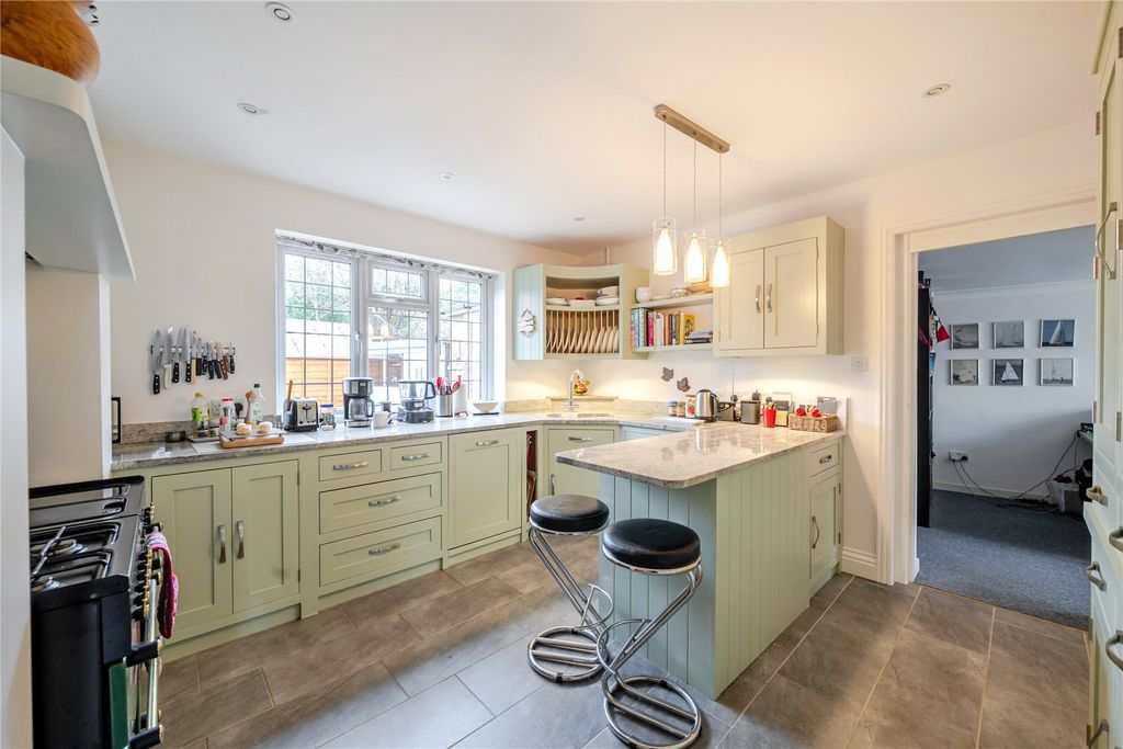 Property photo 2 of 26 Picture No. 14