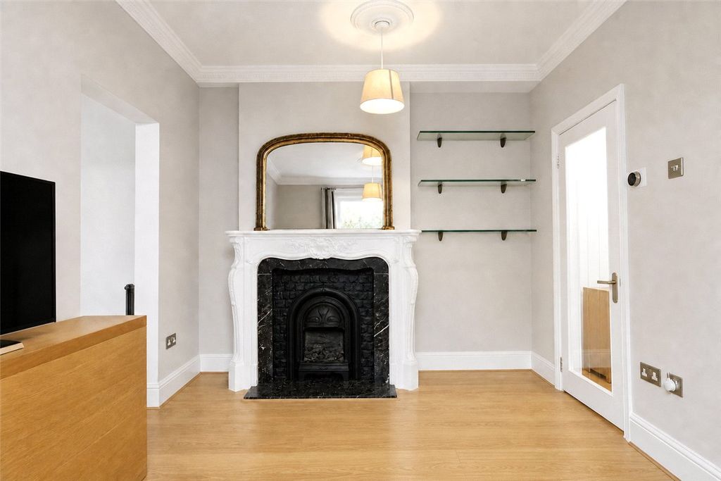 Property photo 3 of 11 Picture No. 37