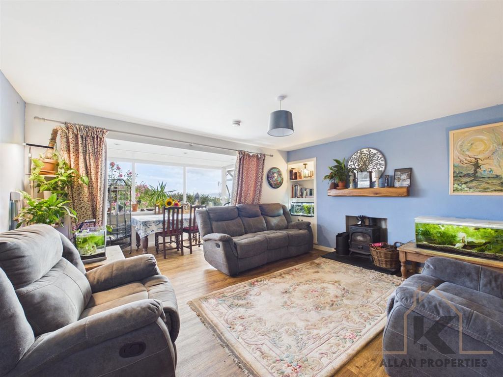 Property photo 3 of 41