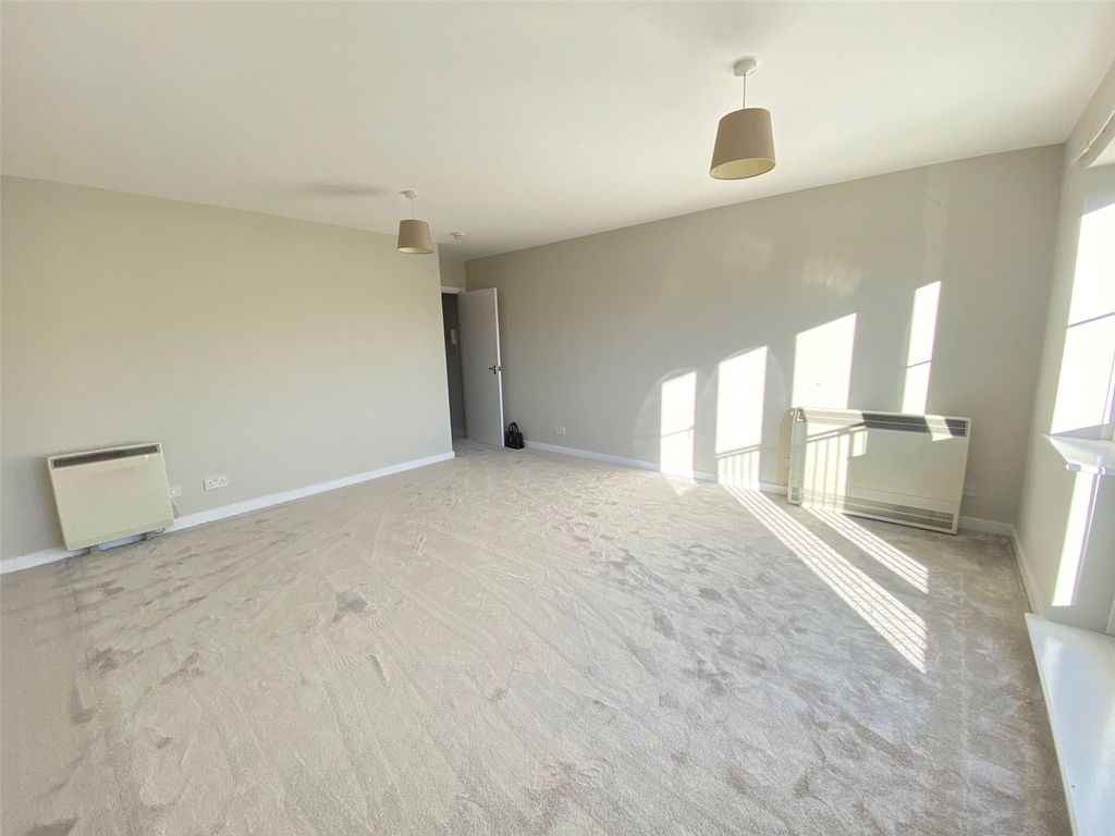 Property photo 2 of 7 Living Room